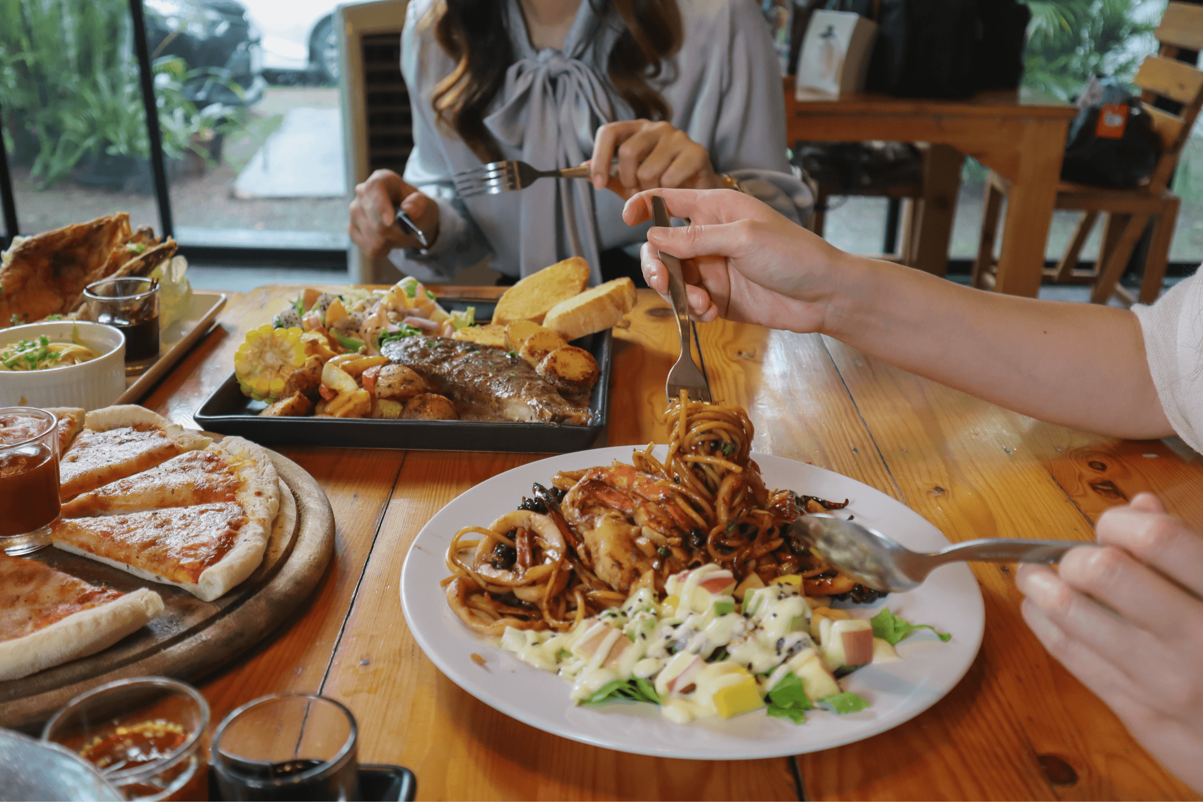 Restaurants & Hospitality